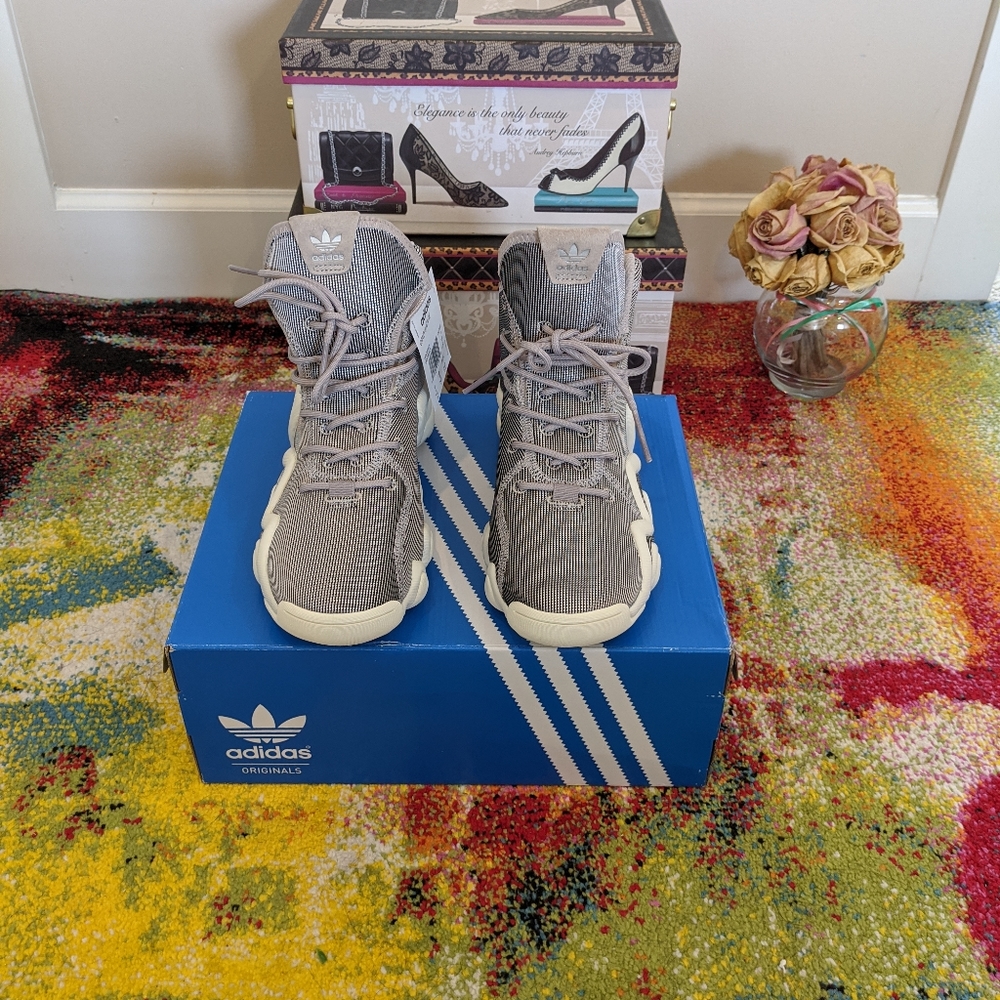 Adidas shoe - Picture 3 of 7